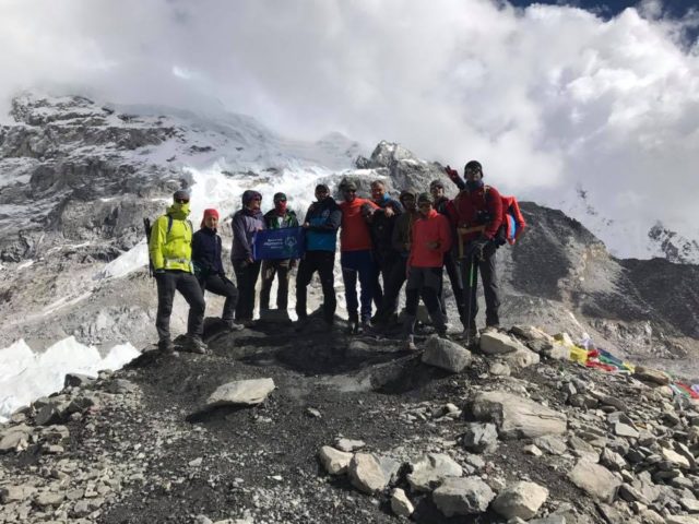 trekking everest base camp